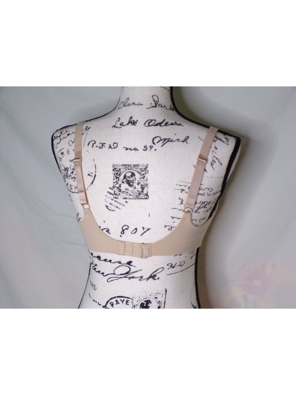 🆕WACOAL How Perfect Seamless Soft Cup Wireless Bra 36DD Beige #852189 - Picture 10 of 11